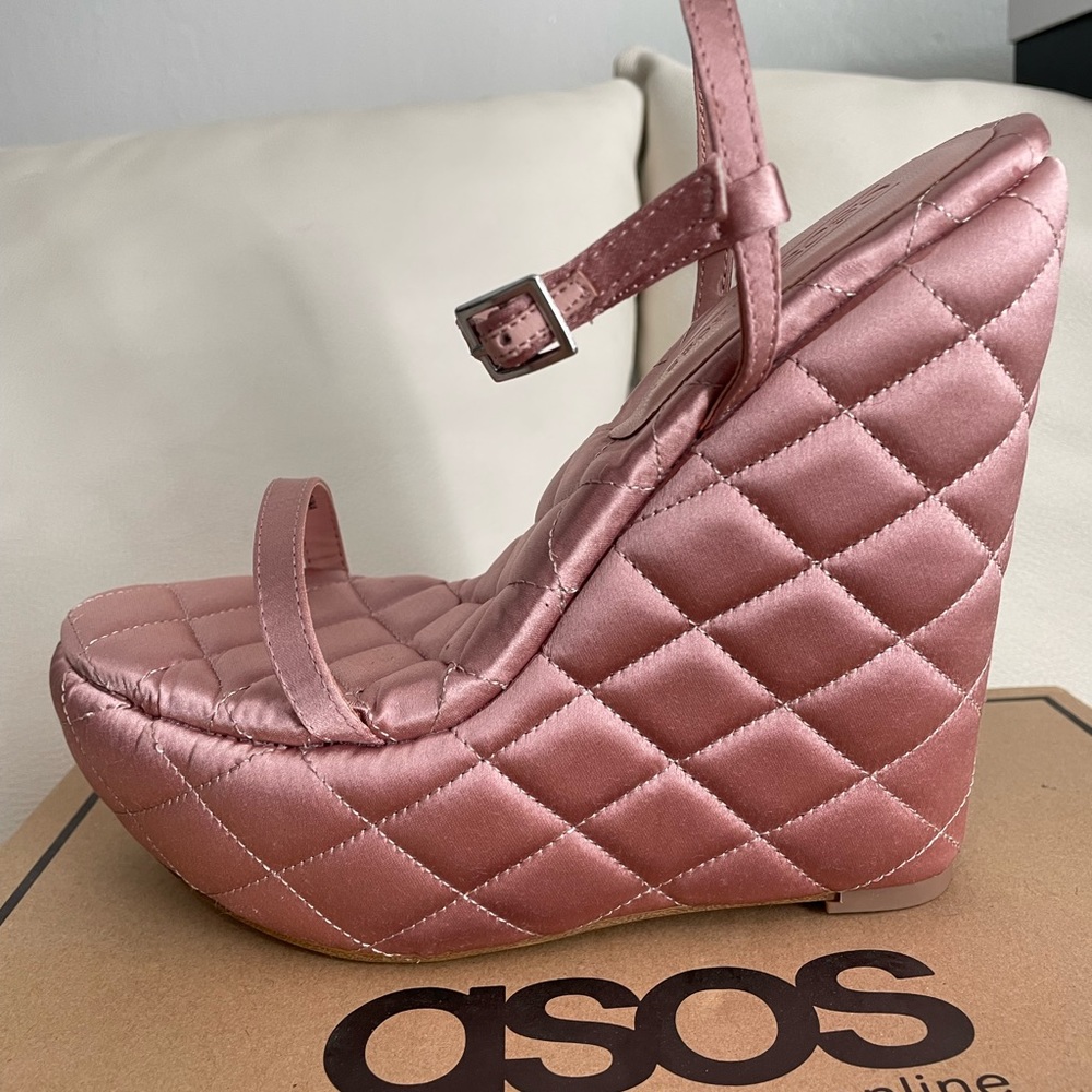 COPY - COPY - ASOS Quilted wedges size US6 brand new in box